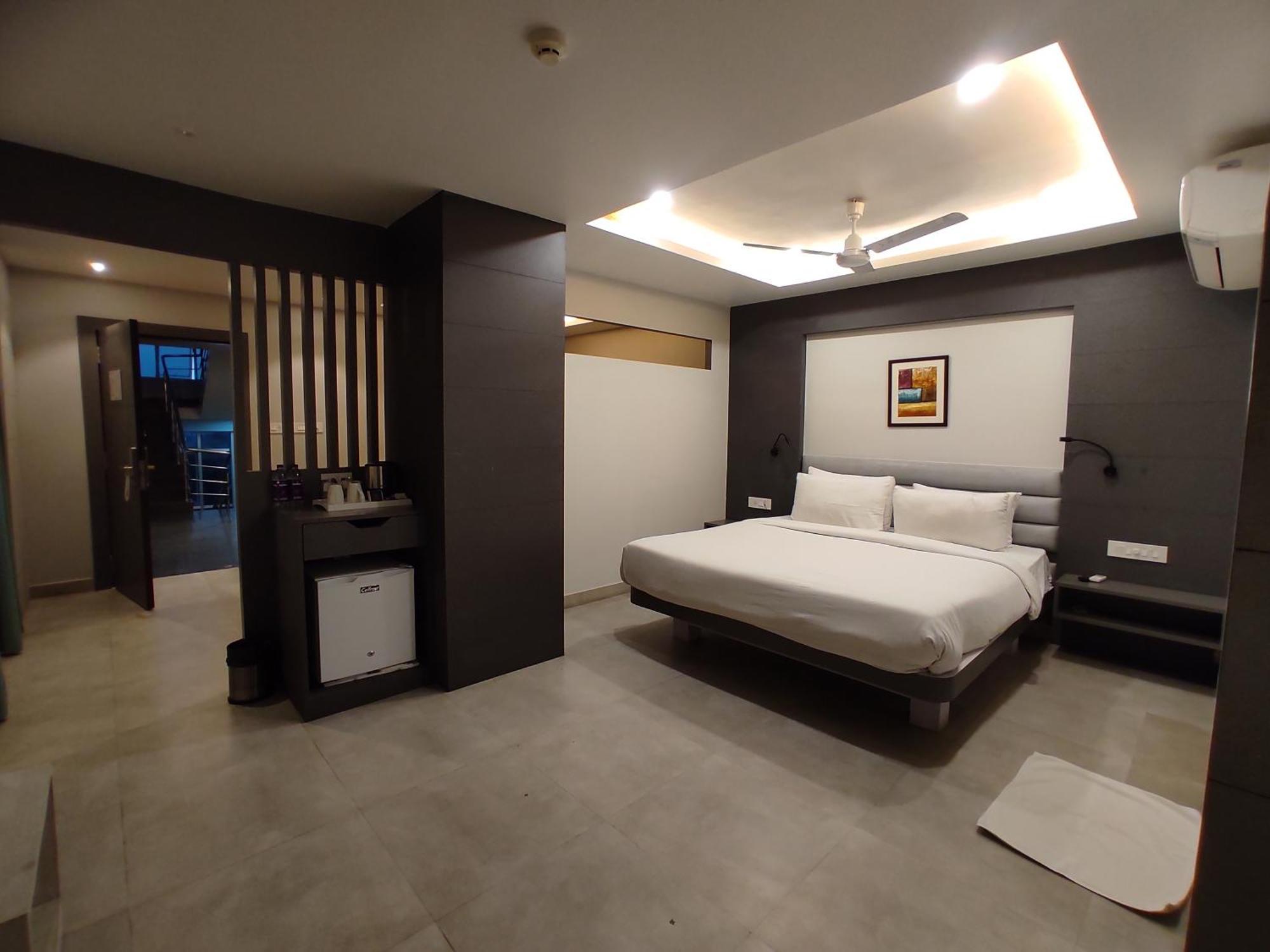 Hotel Rishiraj, Nagaon Nagaon  Exterior photo